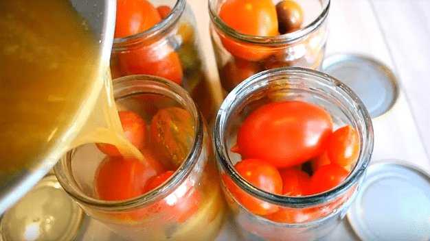 Консервированные и маринованные помидоры с лимонной кислинкой