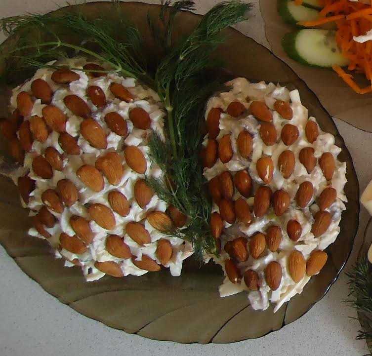 Вкусное праздничное блюдо - салат «шишка» :: syl.ru