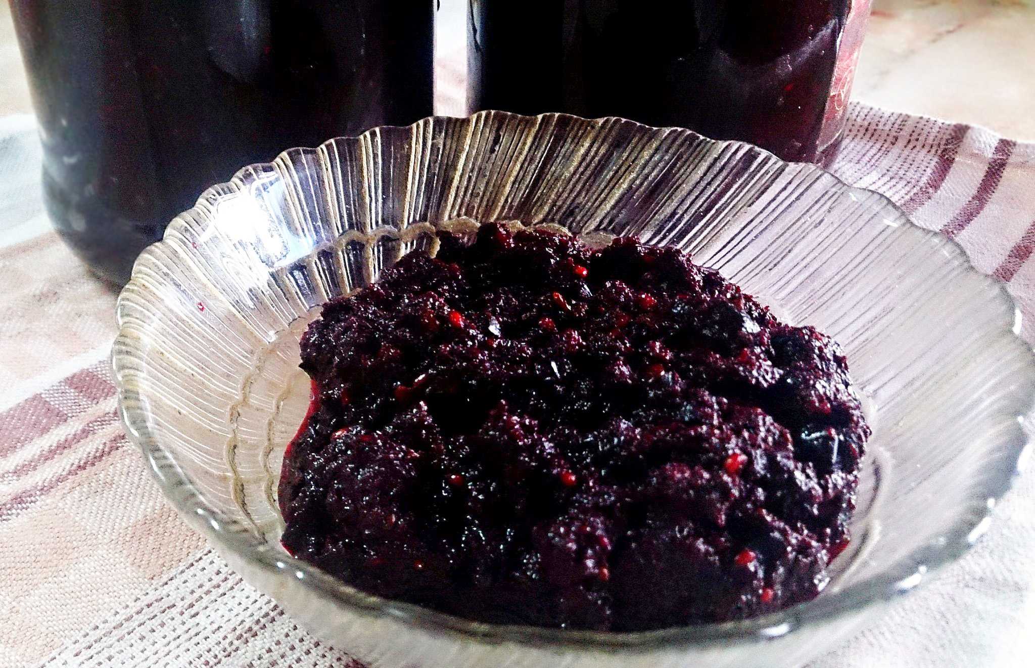 Сироп из черноплодной рябины: рецепты на зиму с вишневыми листьями, лимонной кислотой