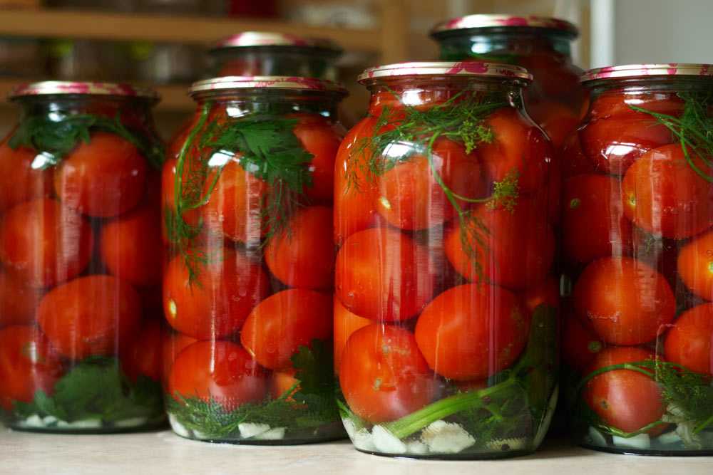 Как закрыть помидоры на зиму в литровых банках - простые пошаговые рецепты с фото